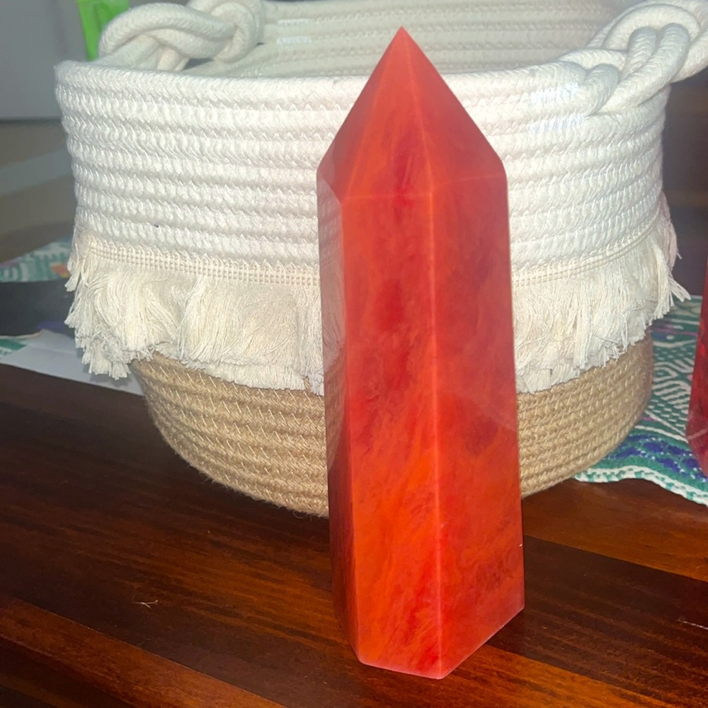 XL Red Smelting Quartz "Energy, Passion & Vitality Obelisk Point ~ 1045g ~ NWOT - Picture 2 of 5